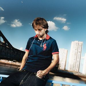 H Jeunecrack